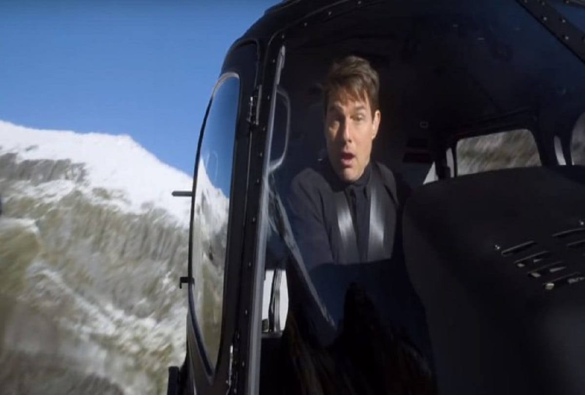 hollywood actor tom cruise real helicopter stunt in film fallout 