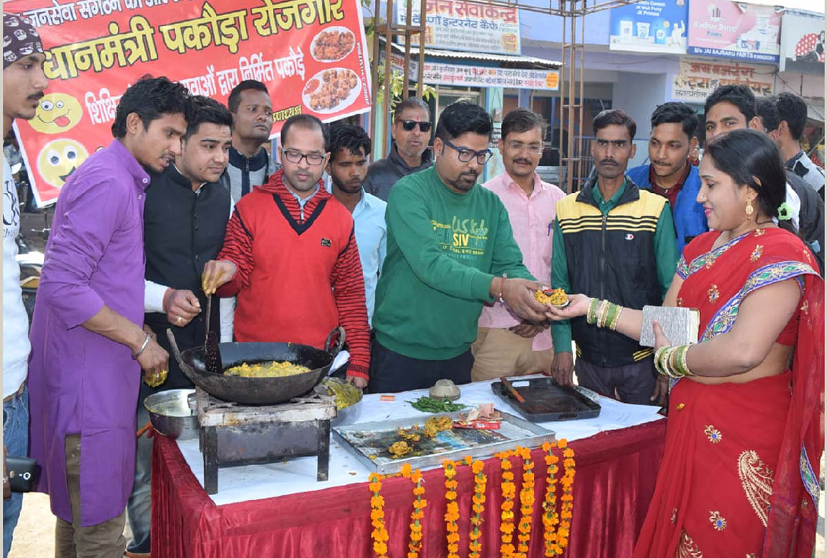 Lawyer's question how many politician's children are working to sell pakodas