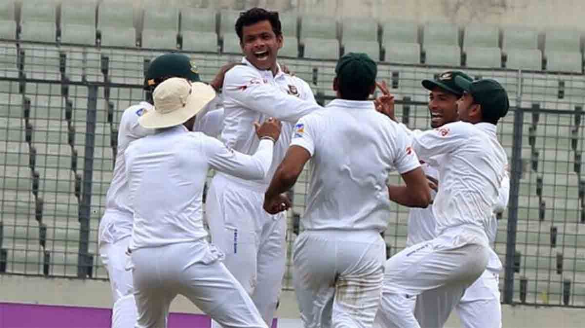 sri lanka vs bangladesh first test bowlers reign on first day of second test