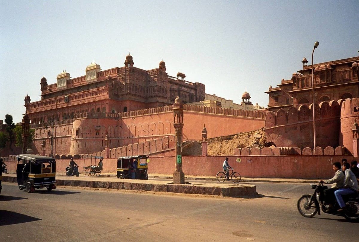 kangana ranaut in rajasthan bikaner for manikarnika shooting