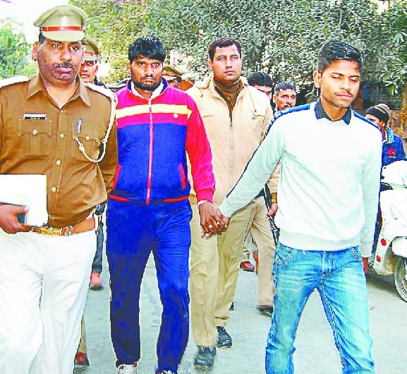 police vaalo ne di narendr hutyaakaand me gavaahi