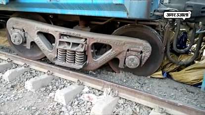 maal gaadi derail in jalaun uttar pradesh 