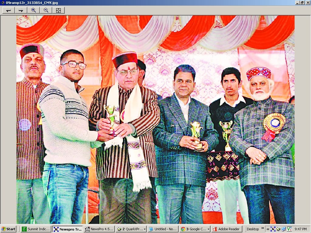 अंशुल, वैभव को श्रेष्ठ विद्यार्थी का खिताब