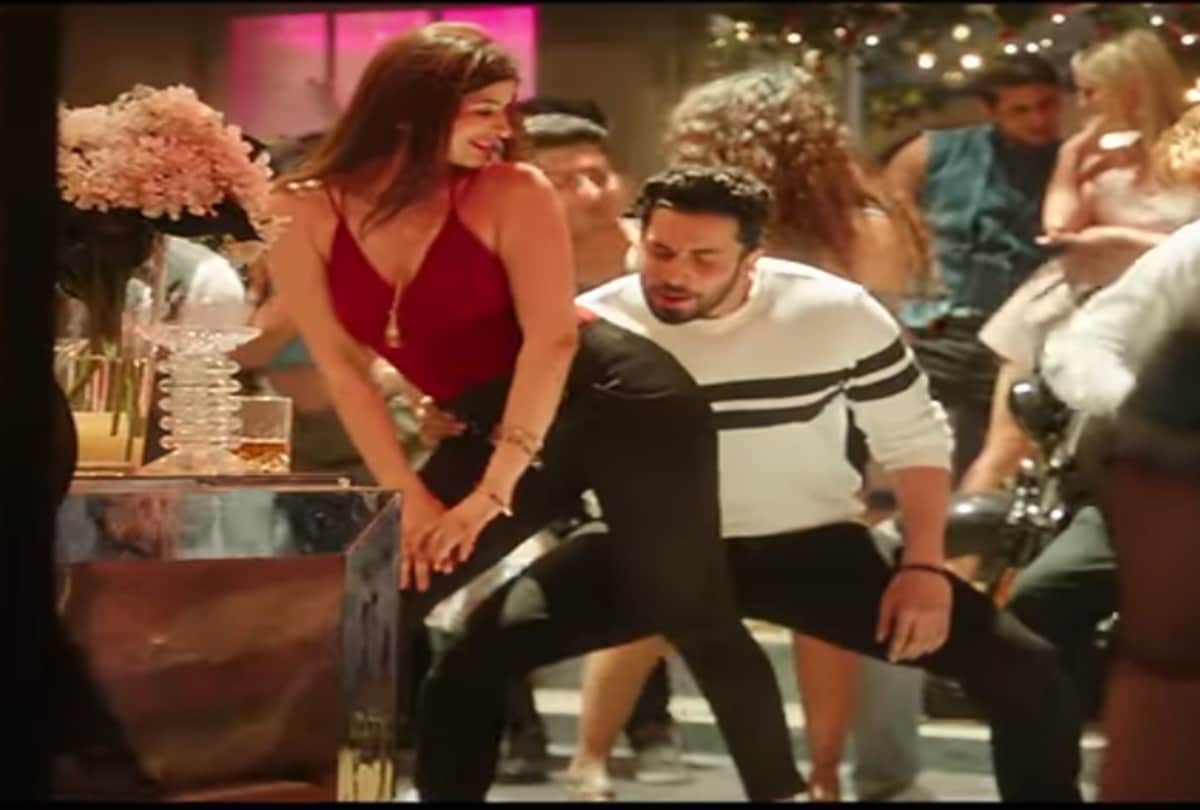 film Sonu Ke Titu Ki Sweety new song Bom Diggy Diggy has been released
