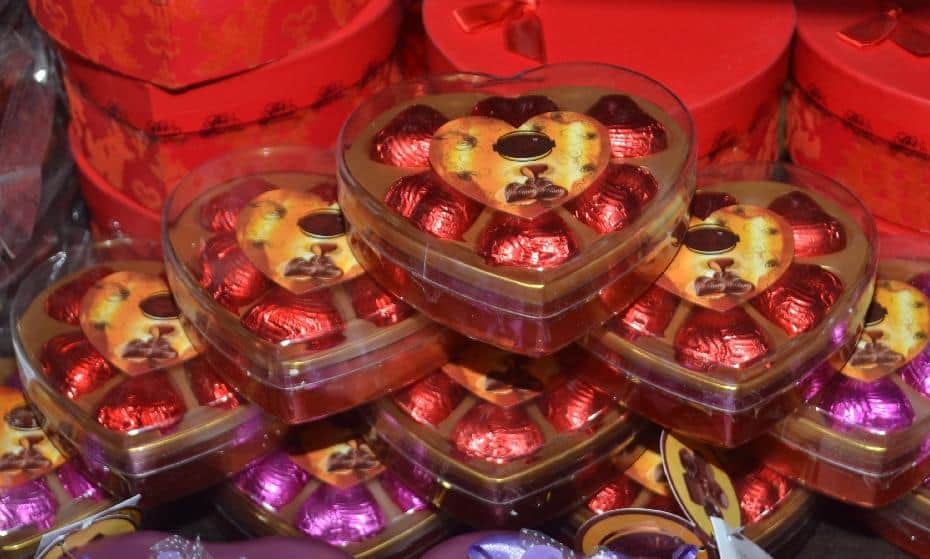 Chocolate Day 2019 Types Of Chocolates To Gift Girlfriend