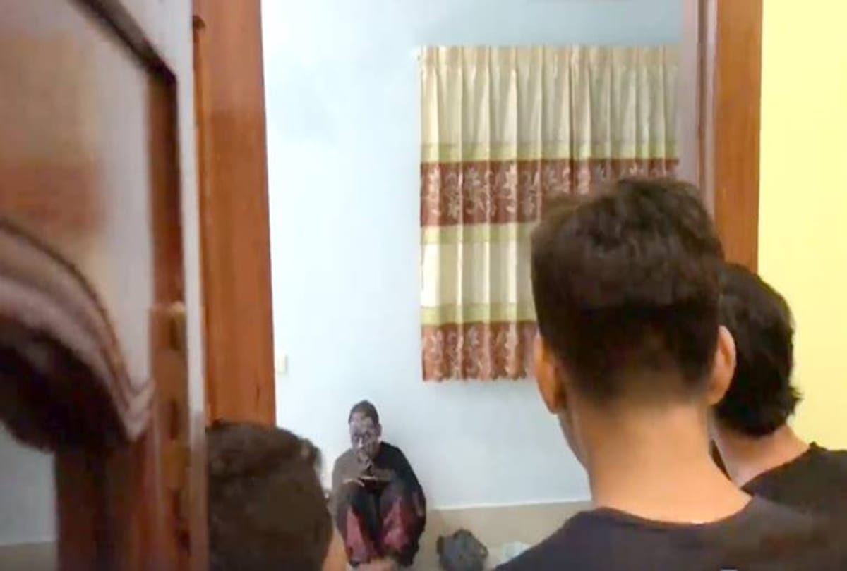 while shooting horror film this combodian actress allegedly gets possesed by supernatural power