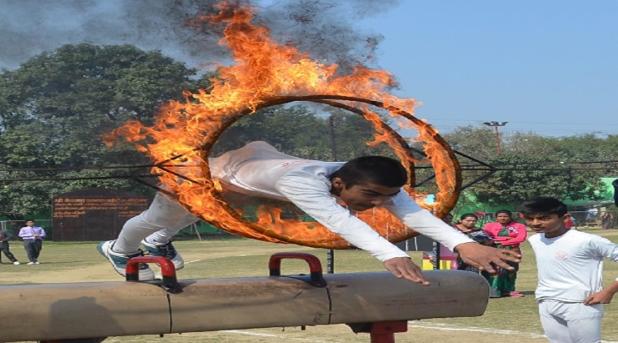 Sports Meet 2018: students show steam in sports, they received the award