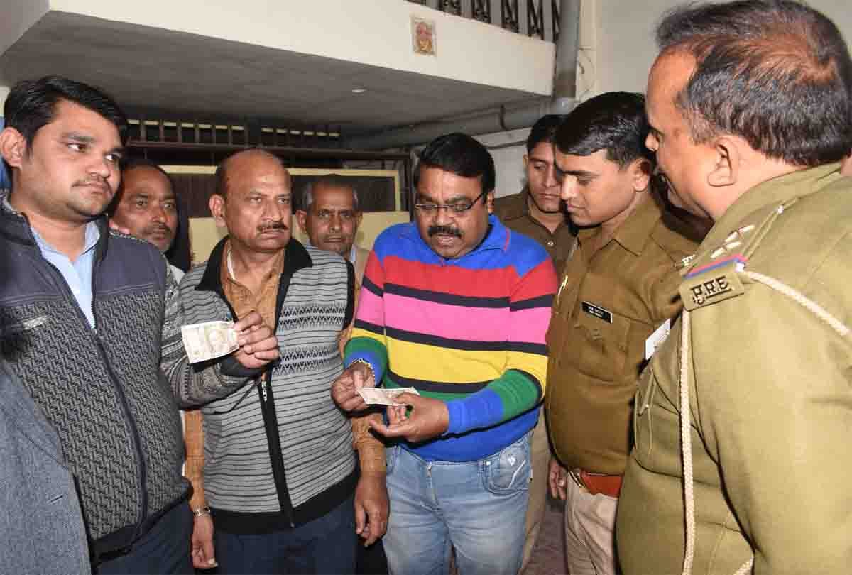 fake rs 500 notes dispensed by atm machine in kanpur