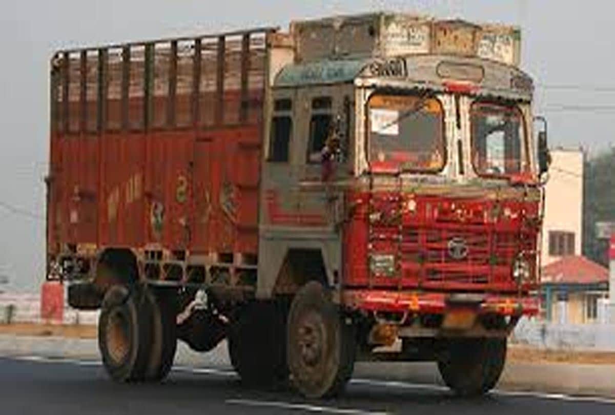 Police seized more than one crore rupees cashew nuts carrying illegal
