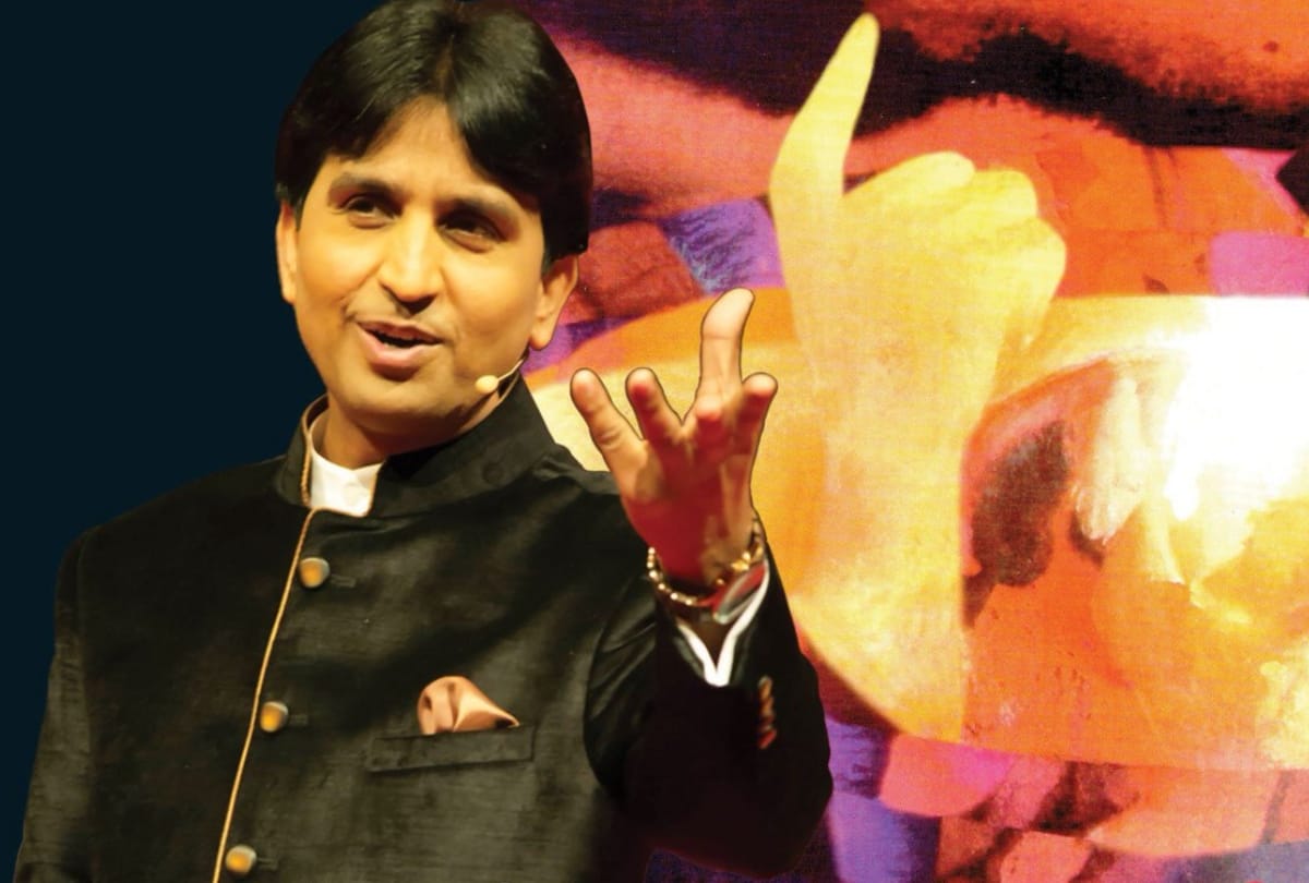 kumar vishwas tweeted about democracy and hafiz saeed