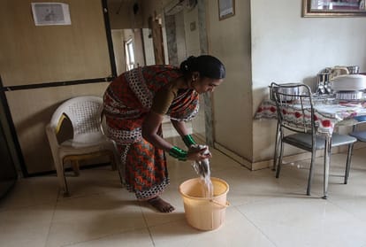 coronavirus lockdown impact on maid servents domestic workers struggling with present and future insecurities