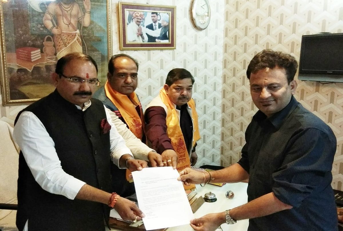 manikarnika controversy- film producers met with brahmin mahasabha to clear the conflict 