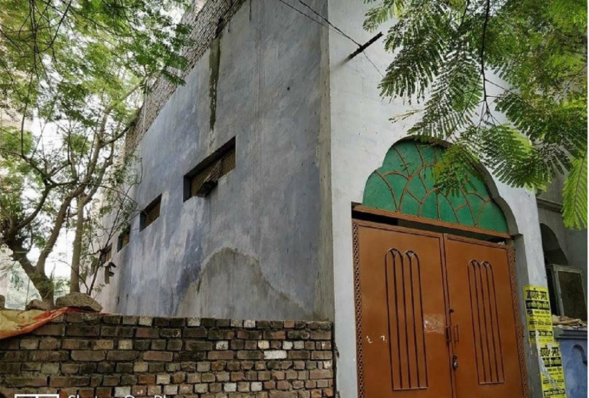 Action on mosque built in Allahabad High Court premises stops