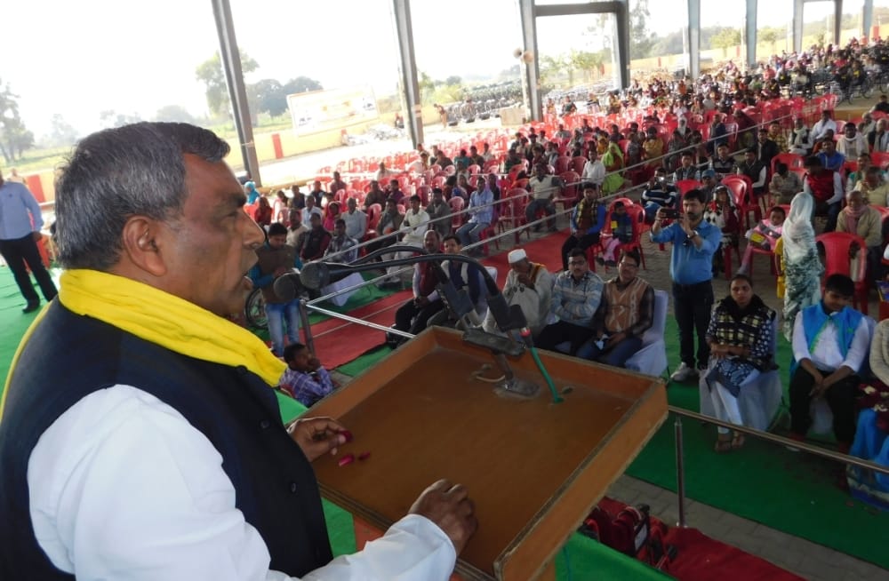 UP minister omprakash rajbhar called opposition fired bullet 