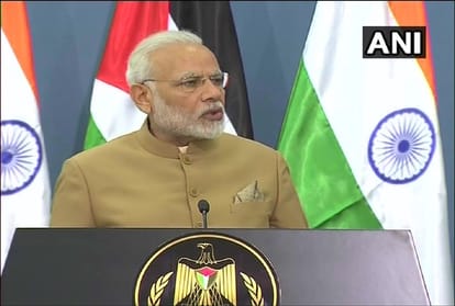 Prime Minister Narendra Modi arrives in Abu Dhabi 