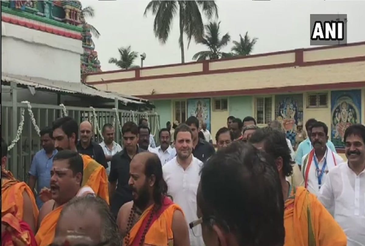  Rahul Gandhi reached the temple on the lines of Gujarat in Karnataka
