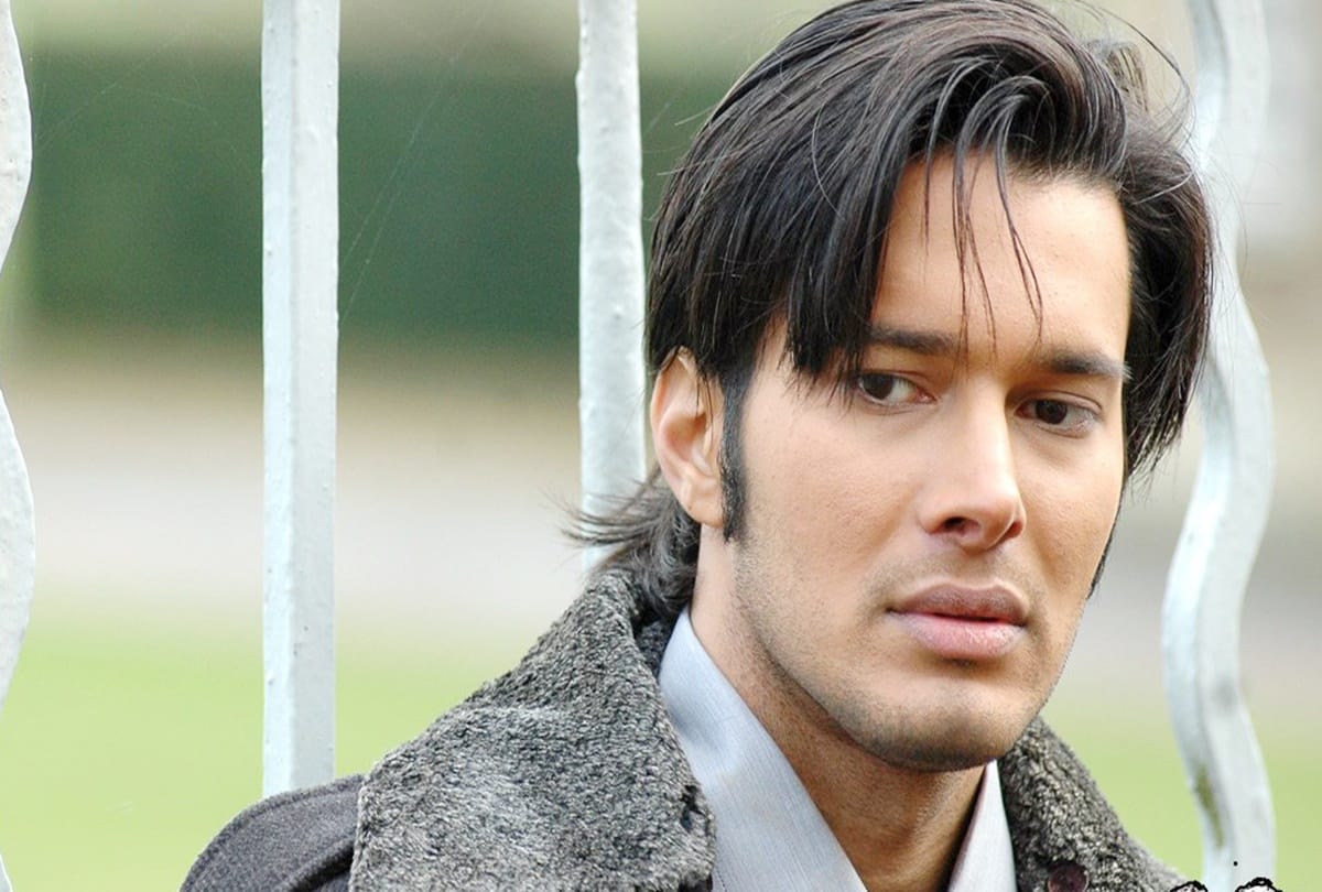 Ssharad Malhotra girlfriend Pooja Bisht may Debut with Rajneesh Duggal in horror film