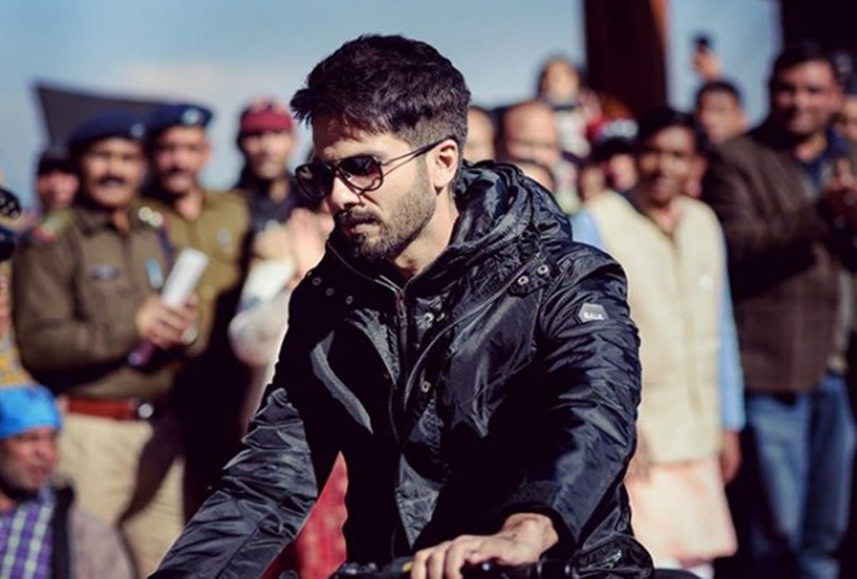 batti gul meter chalu connetcion with salman khan movie