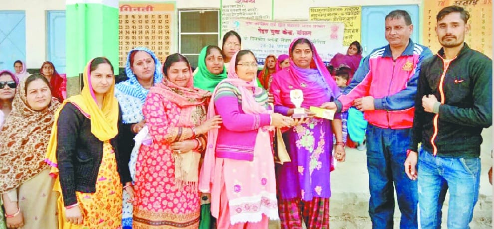 बड़ी बाला गांव की महिलाओं ने जीता रस्सा कस्सी मुकाबला