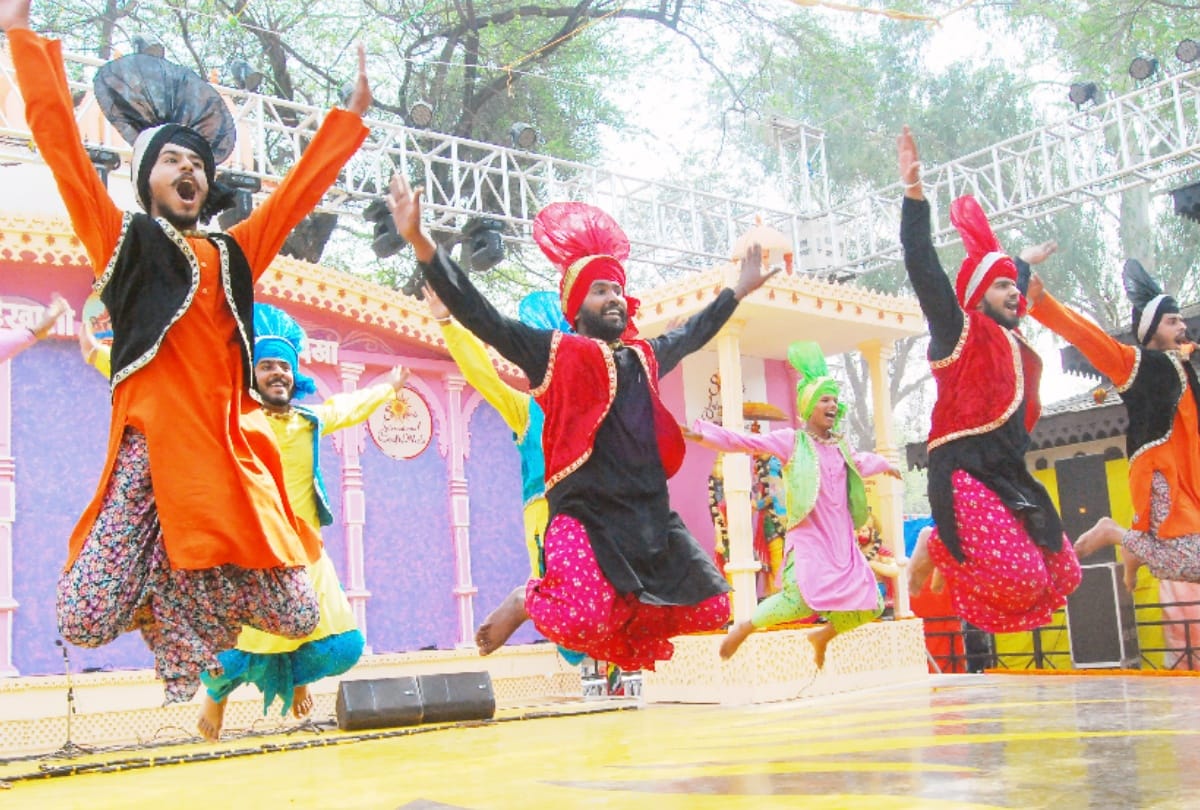 view pics of surajkund fair, lakhs of people came to see mela