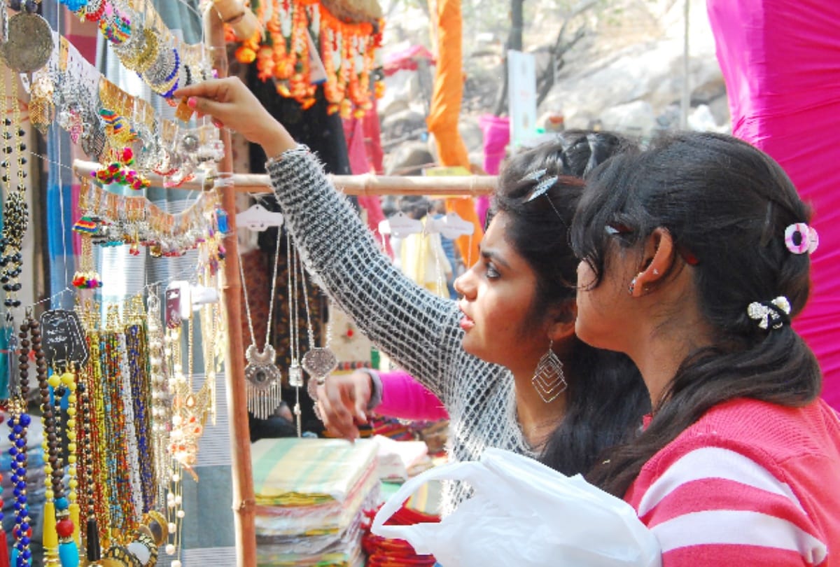 get special discount with girl friend in surajkund fair faridabad