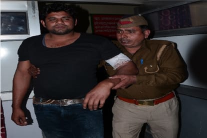 encounter in UP: one shot dead, second absconding