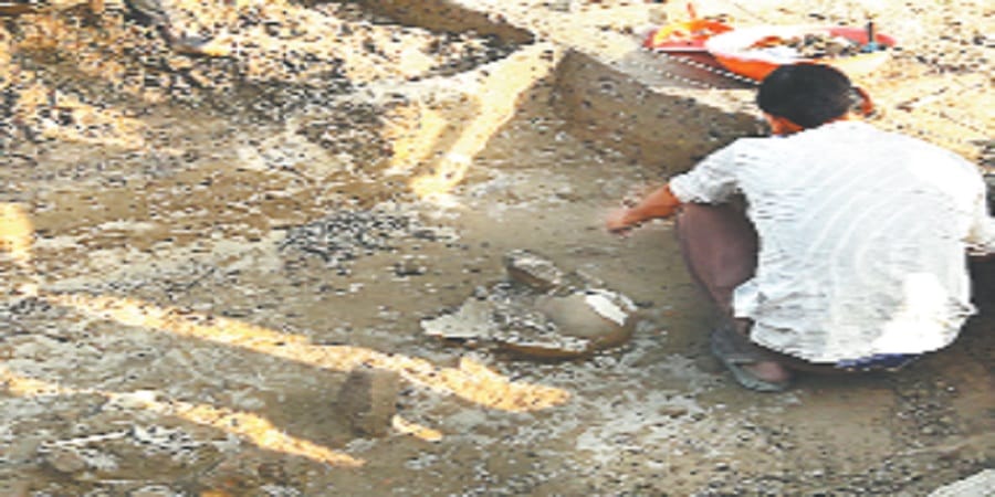 Lakshagrah in found eight male skeletons 