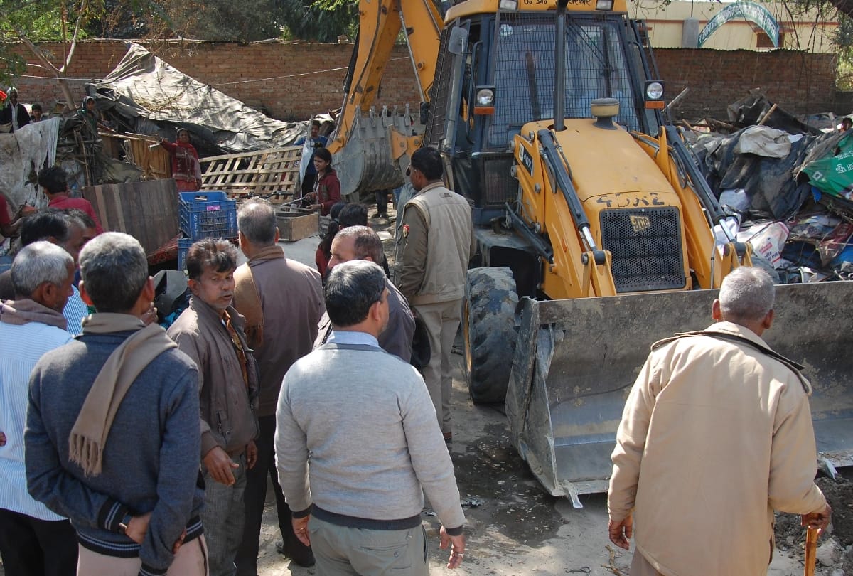 Municipal corporation Demolition Team will be seen in uniform of semi military force