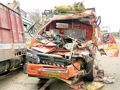 DCM Two killed in a truck collided with a wounded
