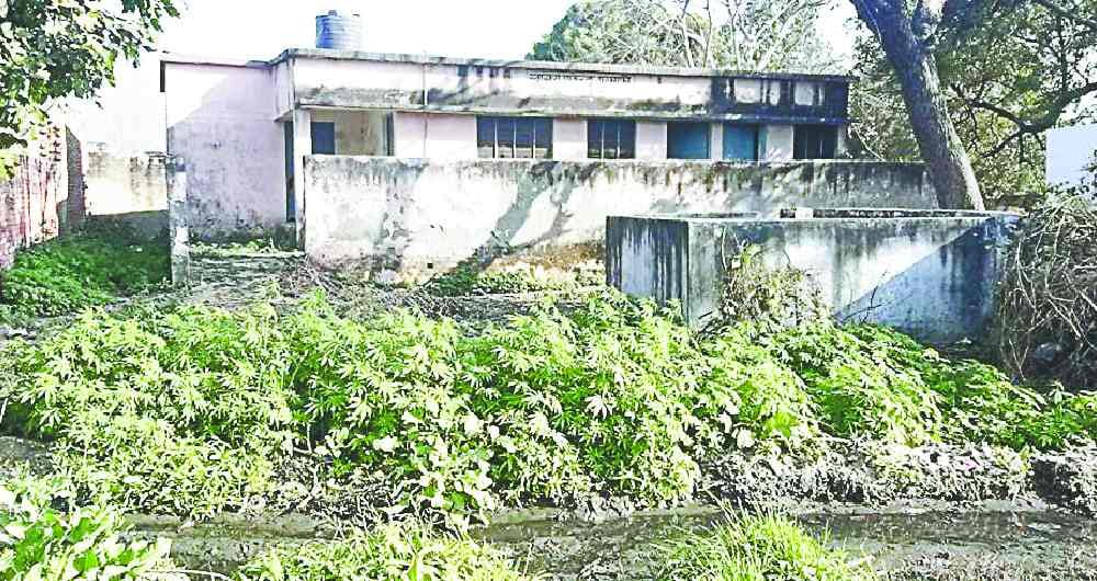 Department mute on the plight of health centers