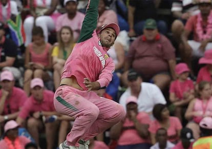 aiden markram takes a stunner of hardik pandya in fourth odi