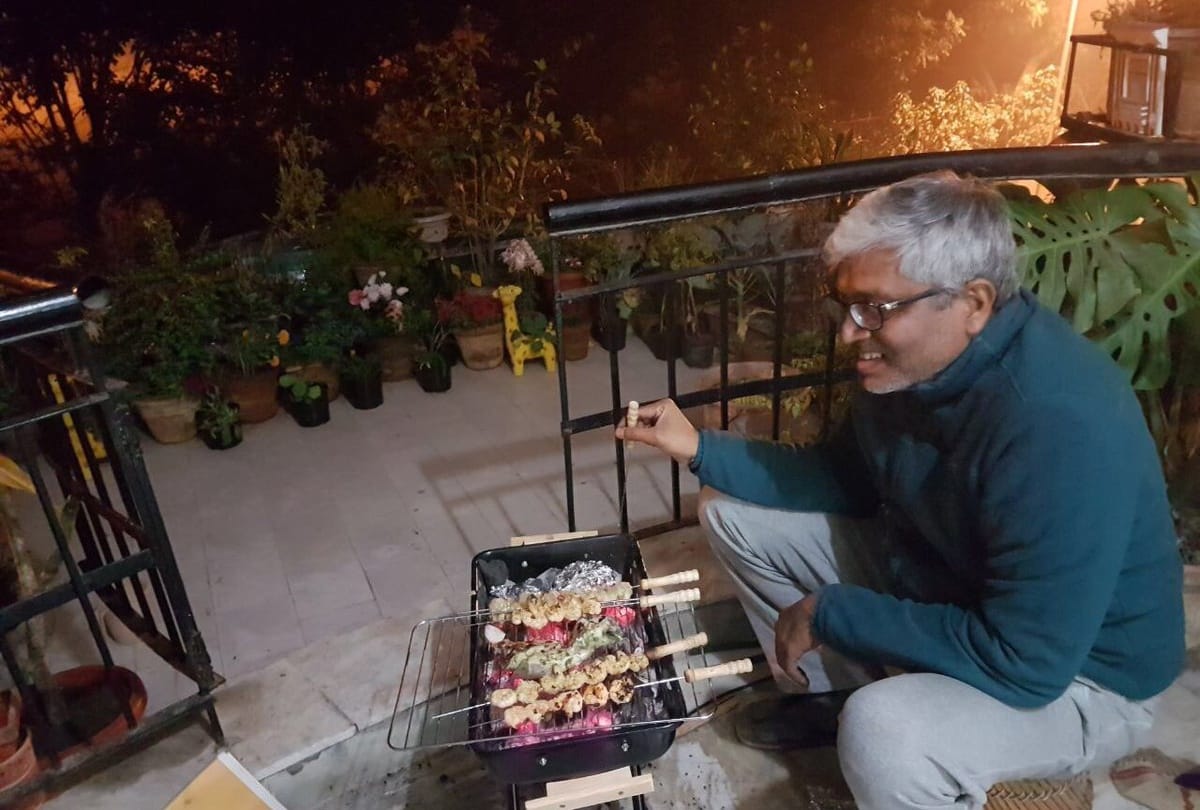 aap spokesperson gone trolled by twitter users