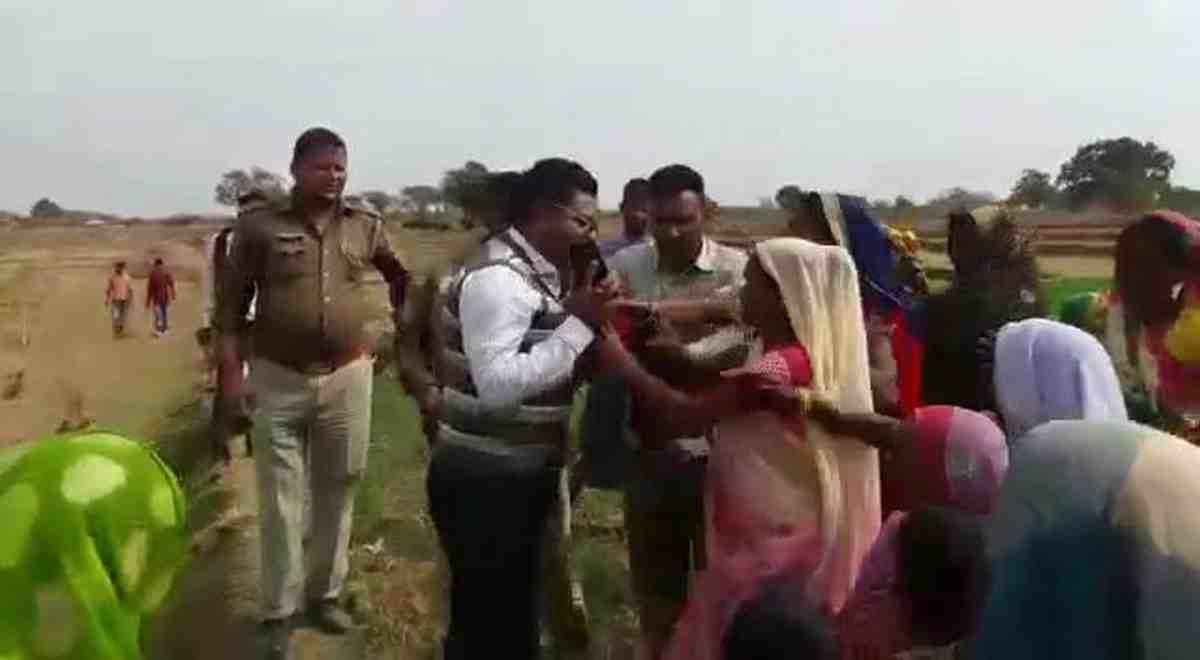 Woman beat ranger in chandauli