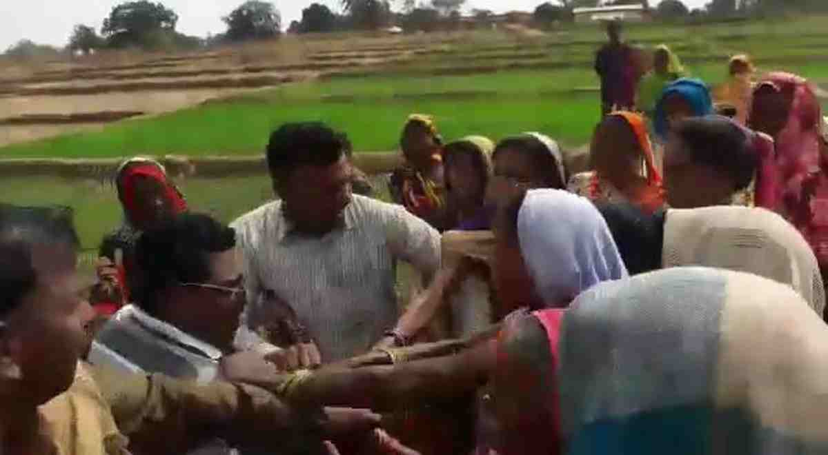Woman beat ranger in chandauli