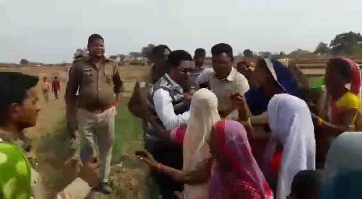 Woman beat ranger in chandauli