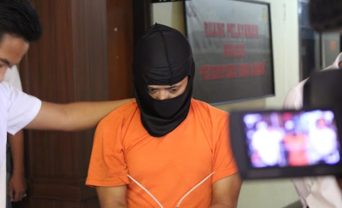 frustrated man murders neighbour after being asked about getting married
