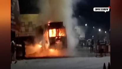 Three dead, two injured after speeding truck rams into police booth in hardoi