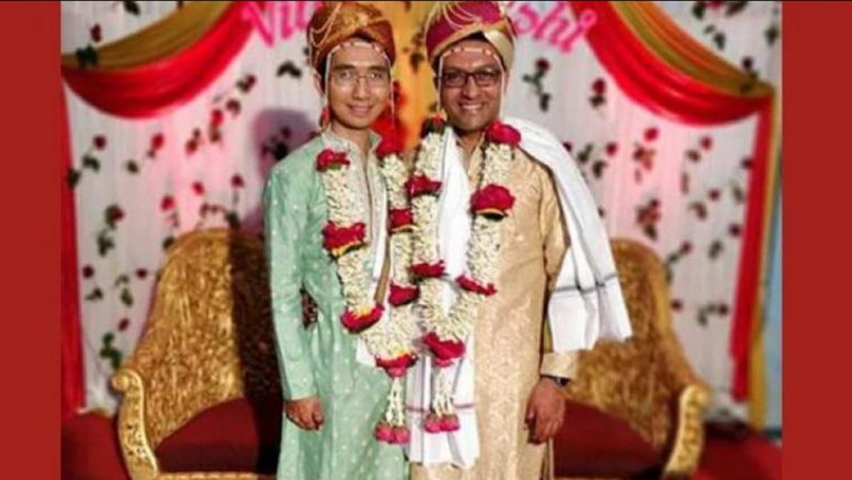 same gender couple Hrishi Sathawane tied knot with Vietnam partner Vinh in Maharashtra 