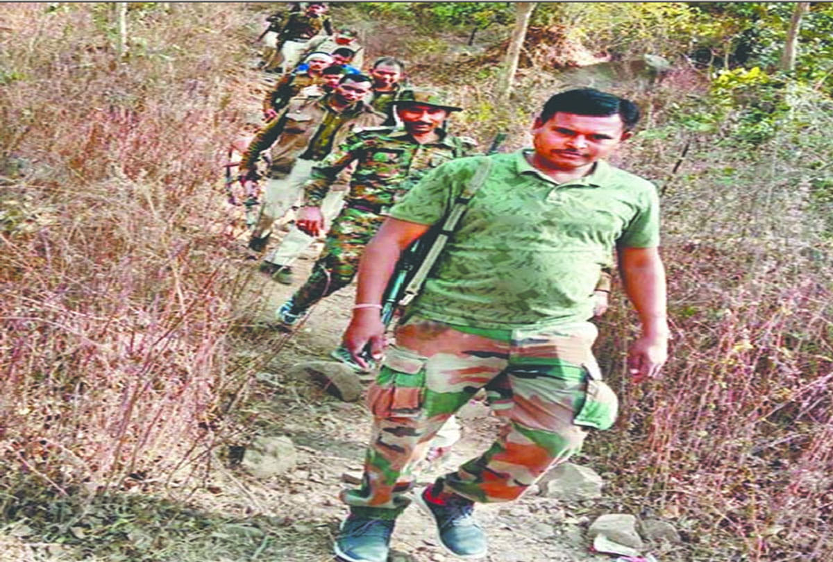 dacoit entered in villager's house and beaten them