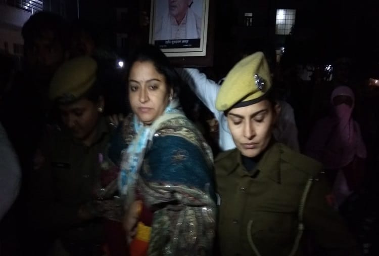 Raking up the Rajasthan Legislative Assembly for liquor ban in jaipur