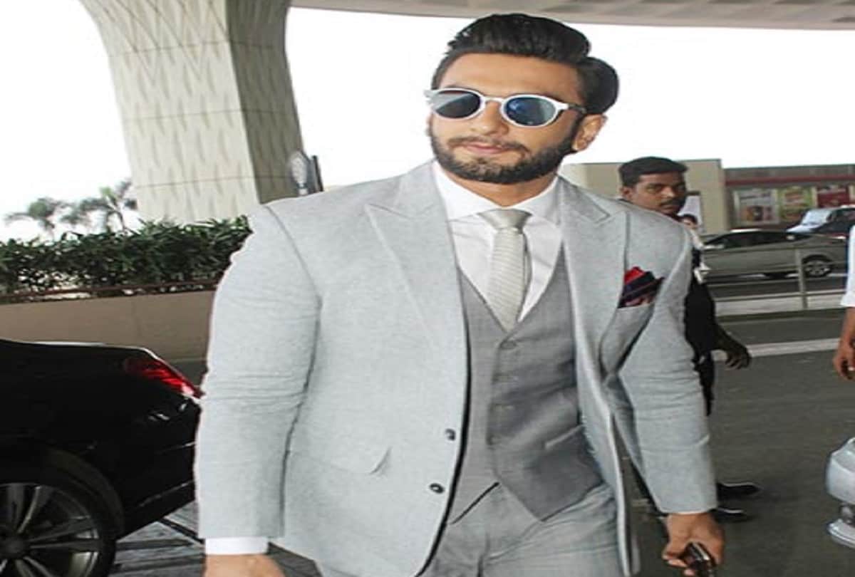 ranveer singh injured while playing football before the ipl 2018 opening ceremony