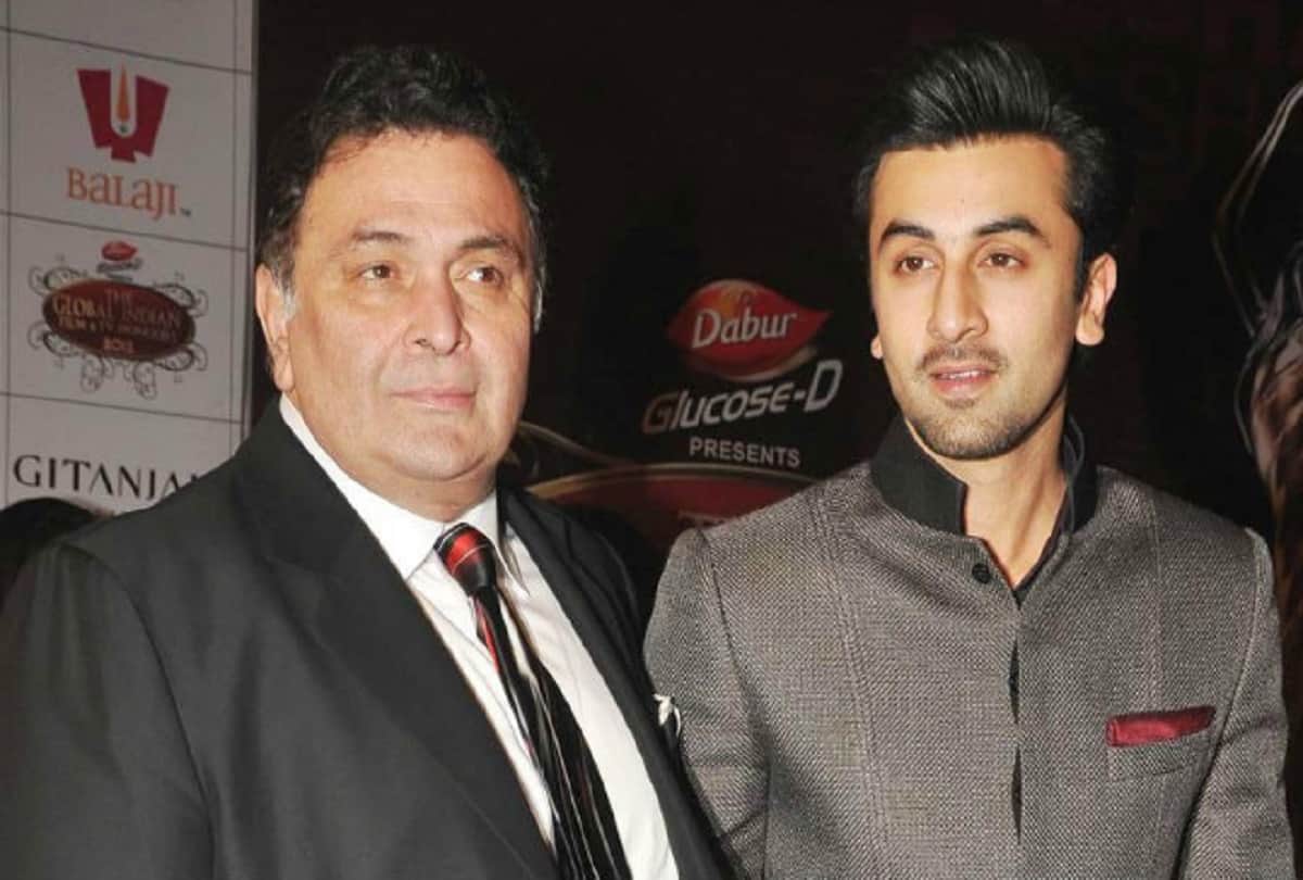  Rishi Kapoor was lying on the feet of Hirani mother for Ranbir Kapoor