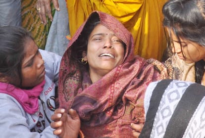 lady dead in accident and her daughter got injured