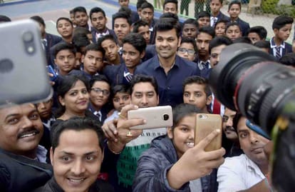Cricketer RP singh today visit in varanasi