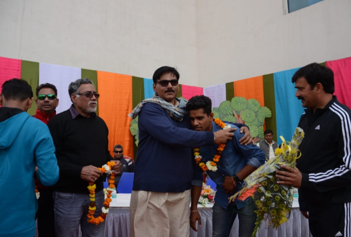 cricketer shivam mavi was rewarded by cricket academy
