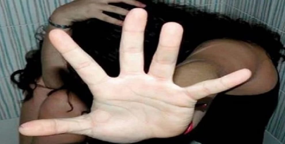 Gang rape with woman, thrown in the condition of deportation