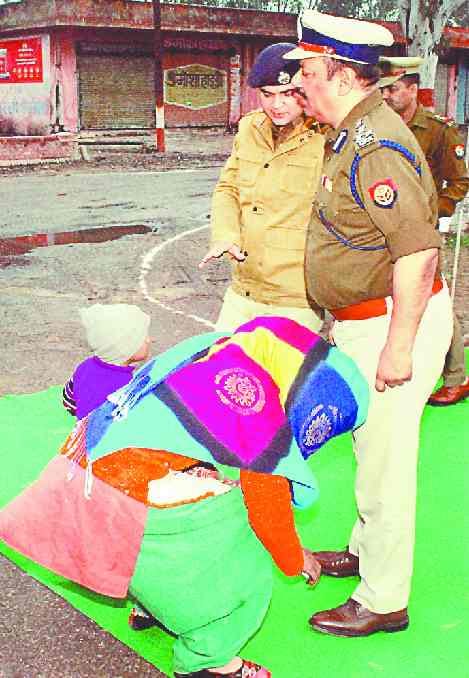 woman caught DIG foot