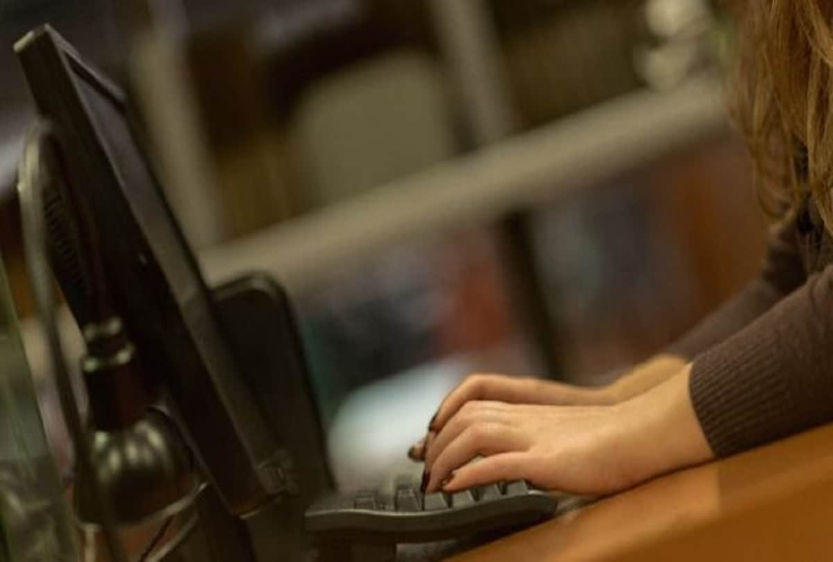 Fraudsters are monitoring the online activities of women