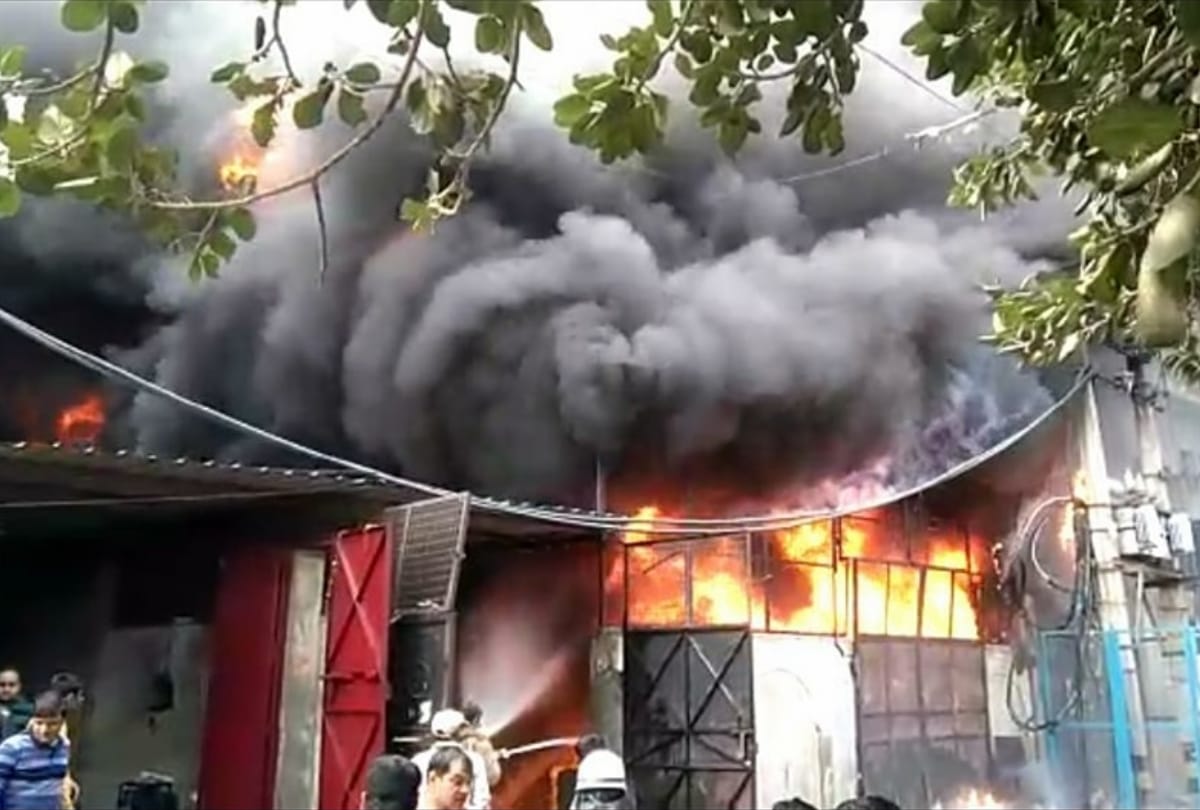 big fire breaks out in delhis mangolpuri shoe factory, more than 2 dozen fire tender on spot