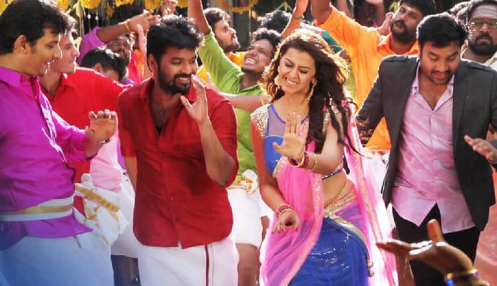 akshay kumar padman fails to beat kalakalappu2 at chennai box office